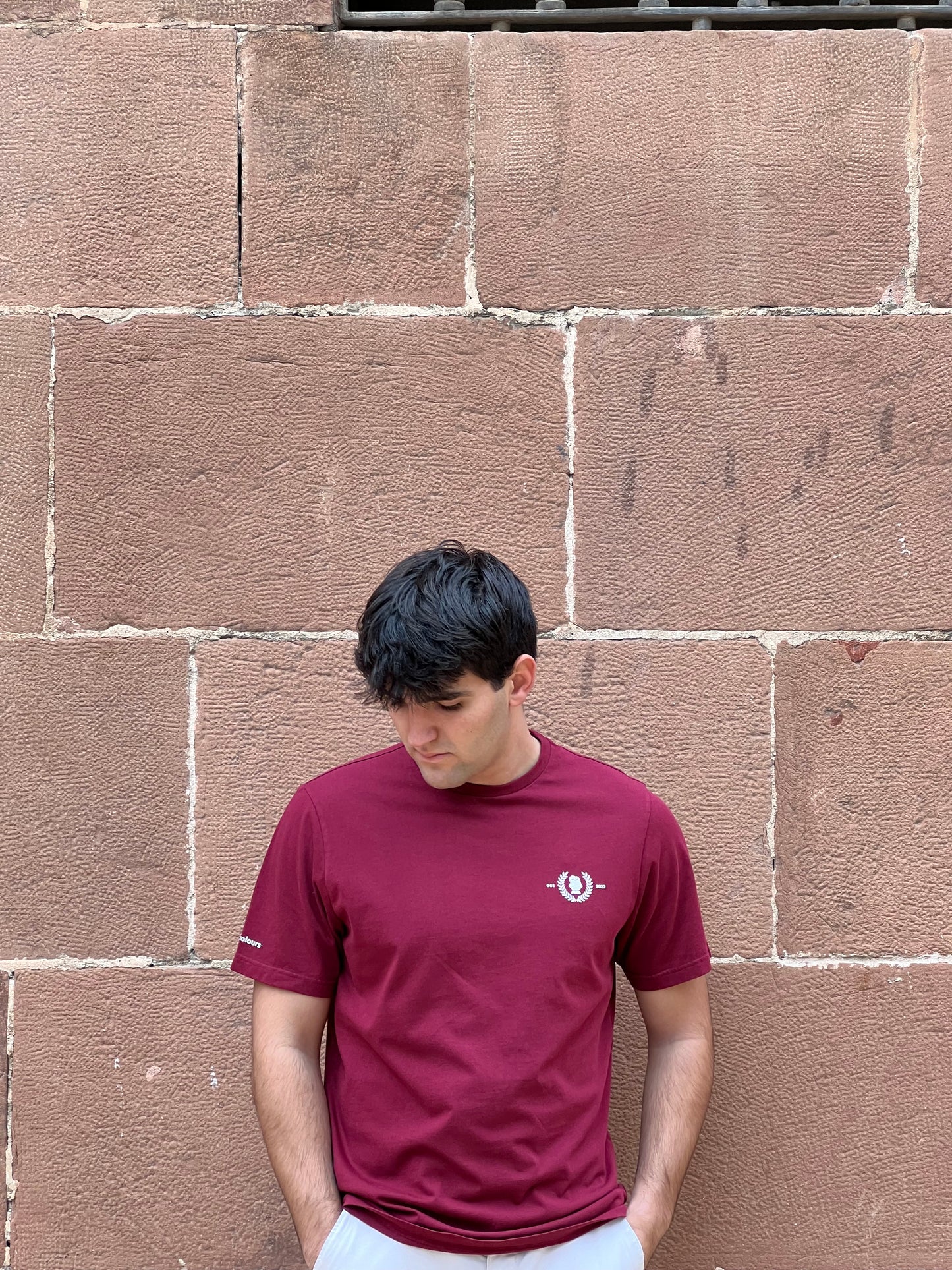 CAMISETA CLÁSICA BURDEOS