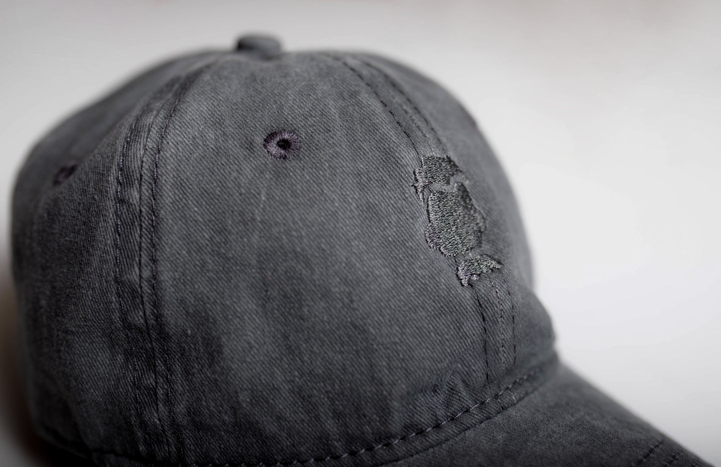 GORRA VINTAGE GRIS