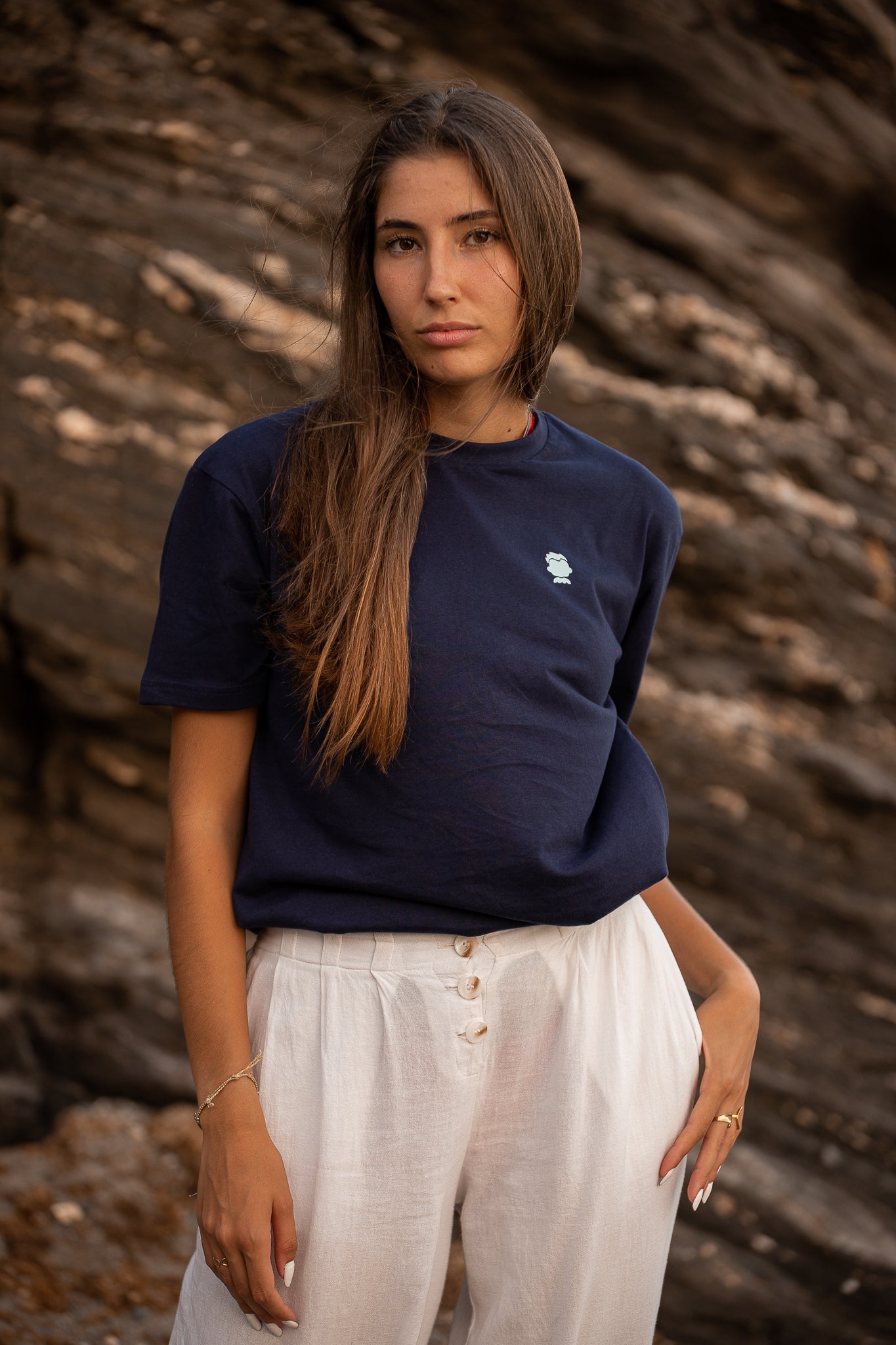 CAMISETA LOGOTIPO ETNICO MARINO